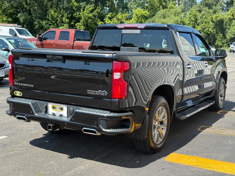 Chevrolet Silverado 1500 Vehicle Full-screen Gallery Image 5