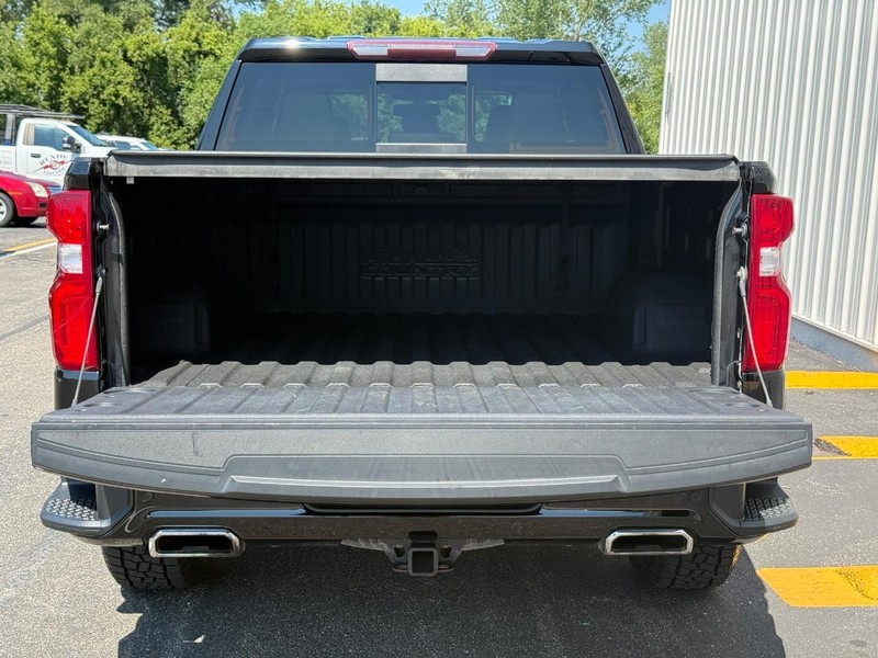 Chevrolet Silverado 1500 Vehicle Full-screen Gallery Image 6