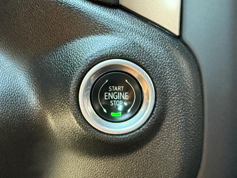 Chevrolet Silverado 1500 Vehicle Full-screen Gallery Image 17