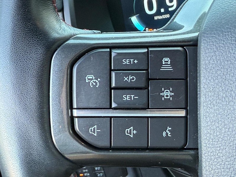 Ford Expedition Max Vehicle Full-screen Gallery Image 16