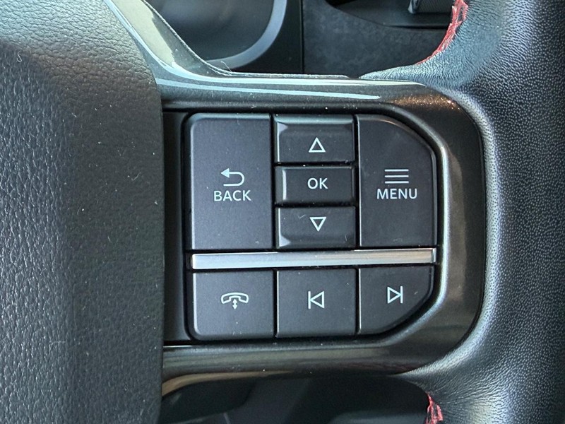 Ford Expedition Max Vehicle Full-screen Gallery Image 17