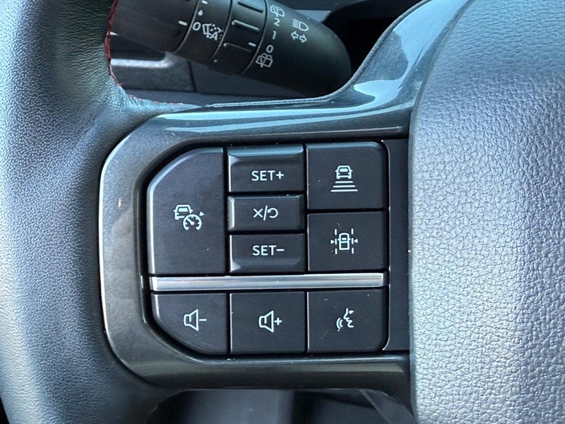 Ford Expedition Vehicle Full-screen Gallery Image 16