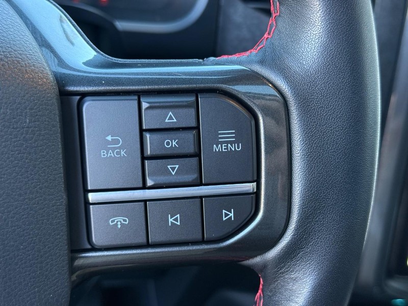 Ford Expedition Vehicle Full-screen Gallery Image 17