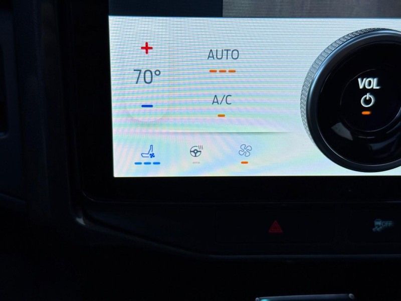 Ford Expedition Vehicle Full-screen Gallery Image 20