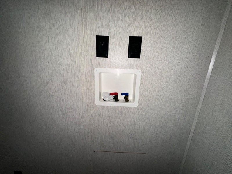 Landmark LAFAYETTE Vehicle Full-screen Gallery Image 20