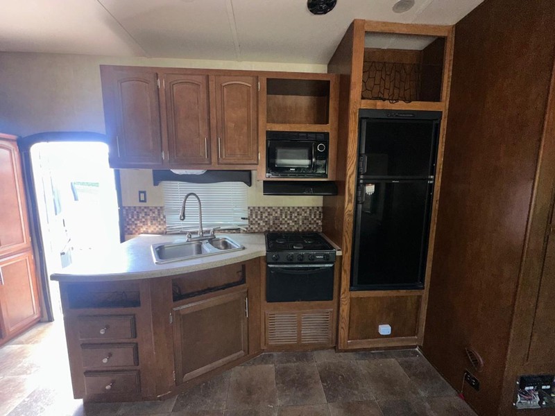 Forest River Rv Nitro XLR Vehicle Full-screen Gallery Image 07