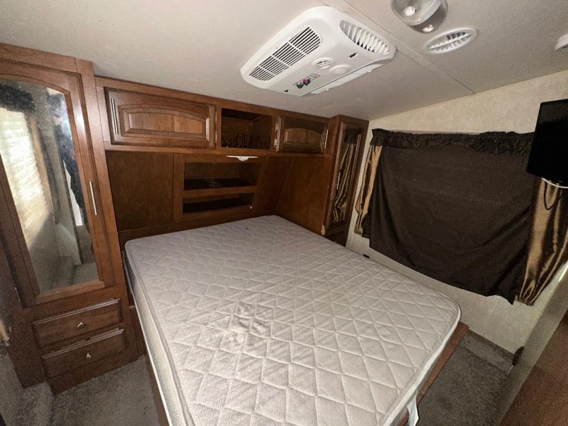 Forest River Rv Nitro XLR Vehicle Full-screen Gallery Image 14