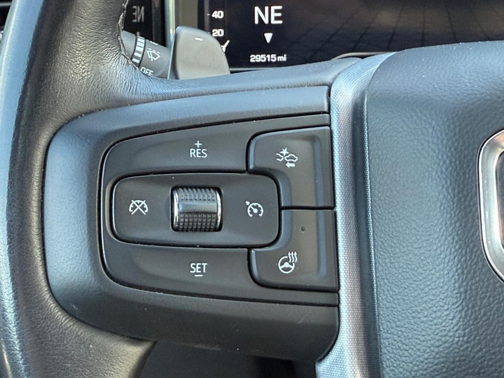 GMC Sierra 1500 Vehicle Full-screen Gallery Image 14