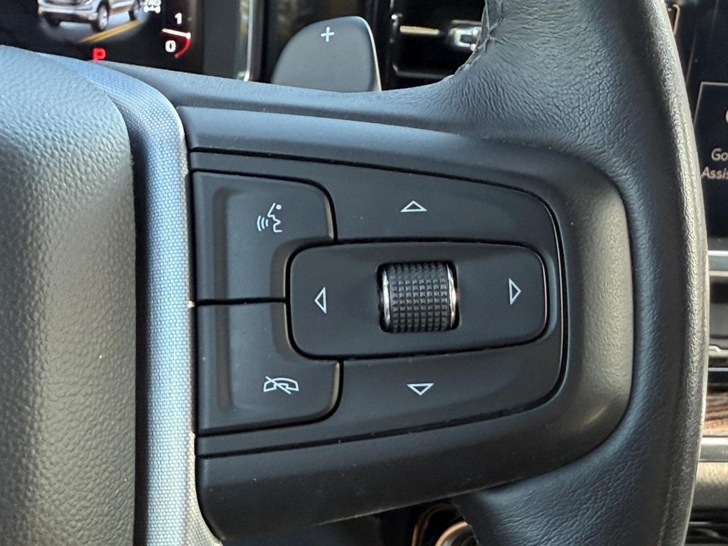 GMC Sierra 1500 Vehicle Full-screen Gallery Image 15