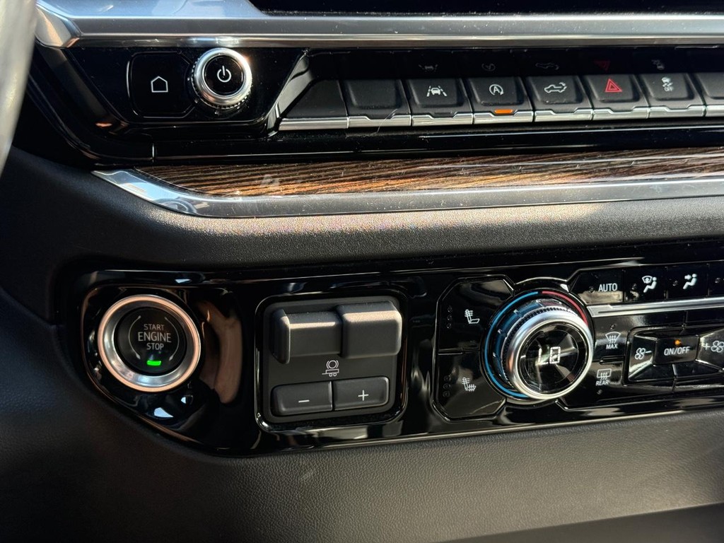 GMC Sierra 1500 Vehicle Full-screen Gallery Image 18