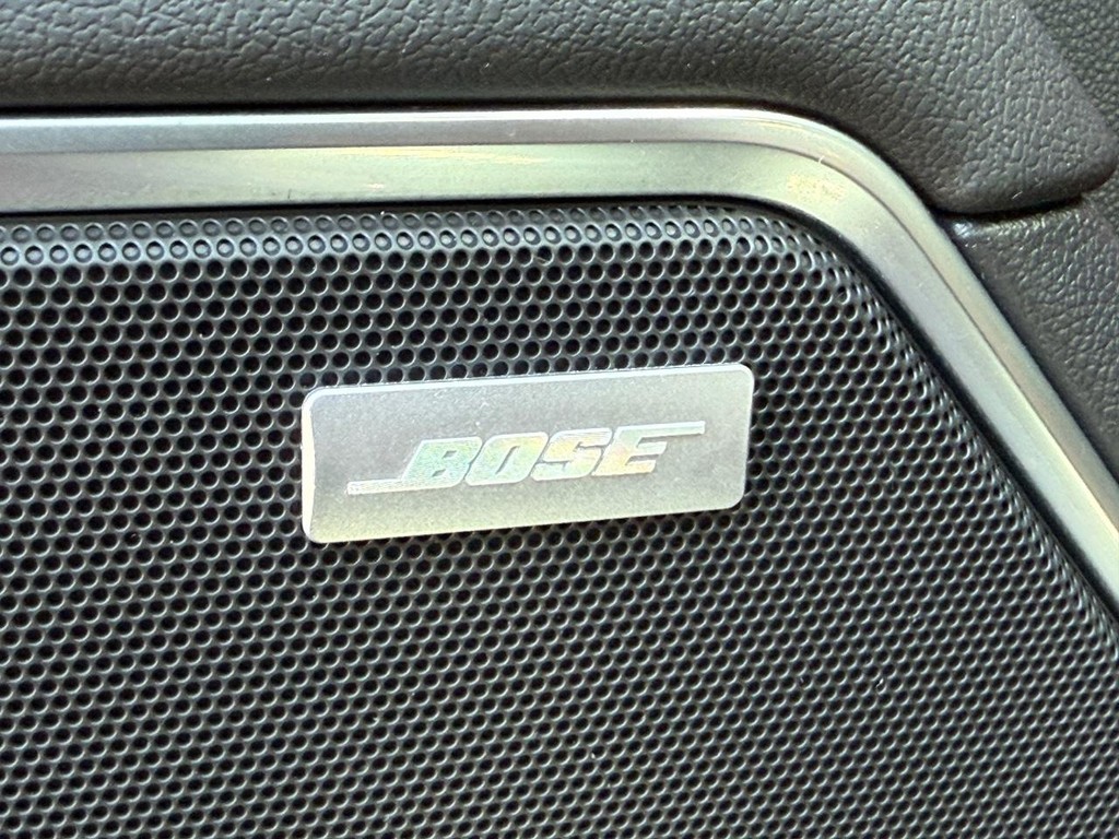 GMC Sierra 1500 Vehicle Full-screen Gallery Image 25
