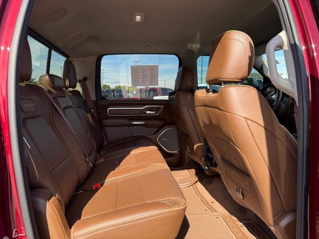 Ram 1500 Vehicle Full-screen Gallery Image 11
