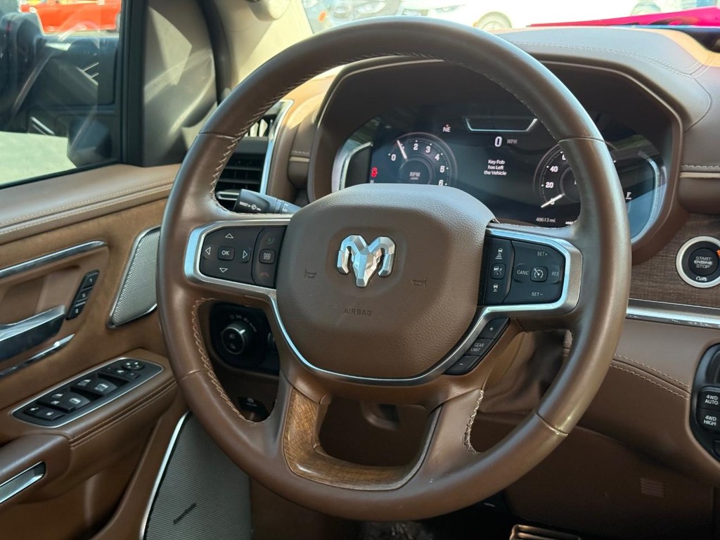 Ram 1500 Vehicle Full-screen Gallery Image 14