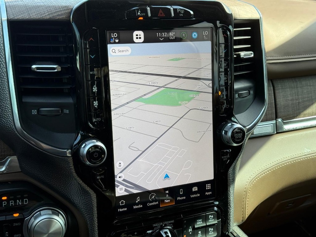 Ram 1500 Vehicle Full-screen Gallery Image 19