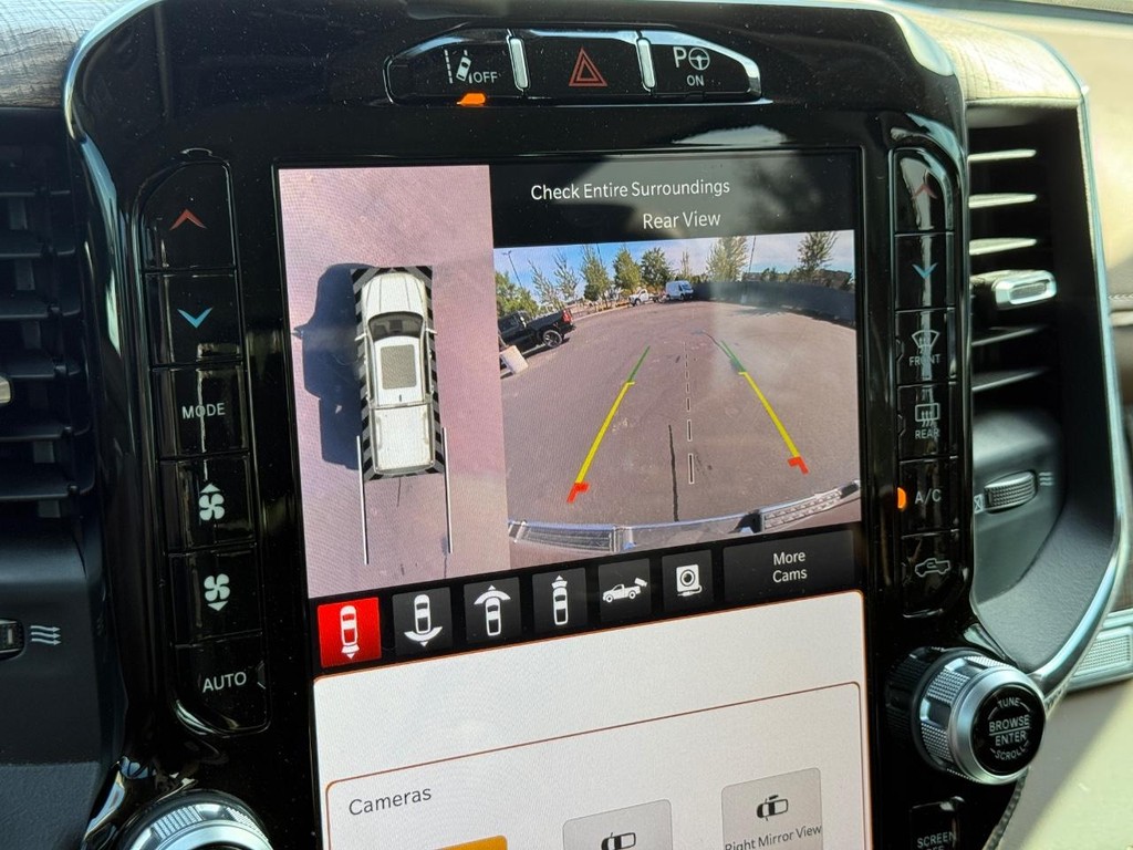 Ram 1500 Vehicle Full-screen Gallery Image 20