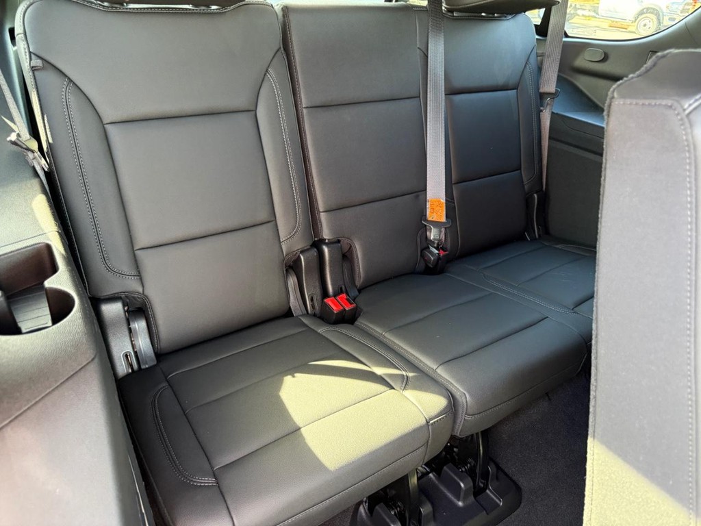 Chevrolet Tahoe Vehicle Full-screen Gallery Image 12