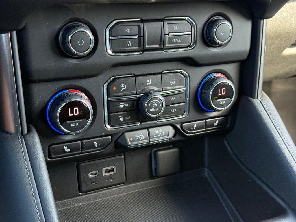 Chevrolet Tahoe Vehicle Full-screen Gallery Image 23