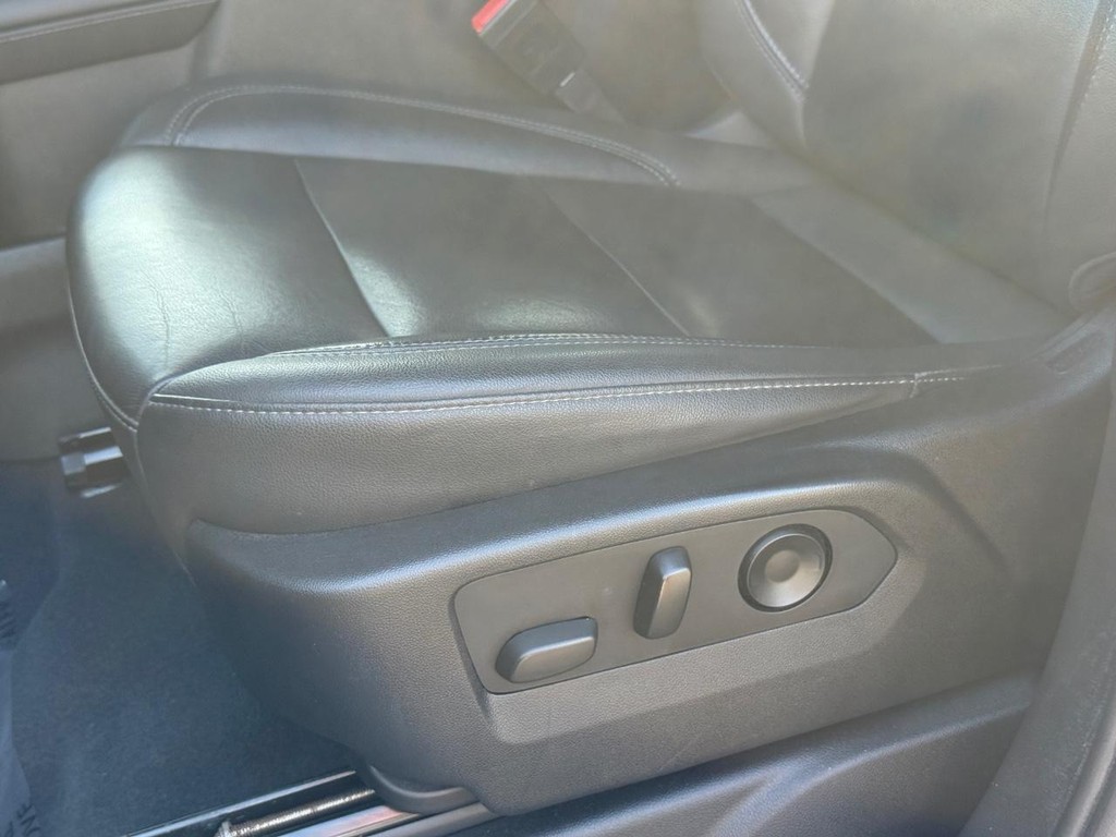 Chevrolet Tahoe Vehicle Full-screen Gallery Image 29