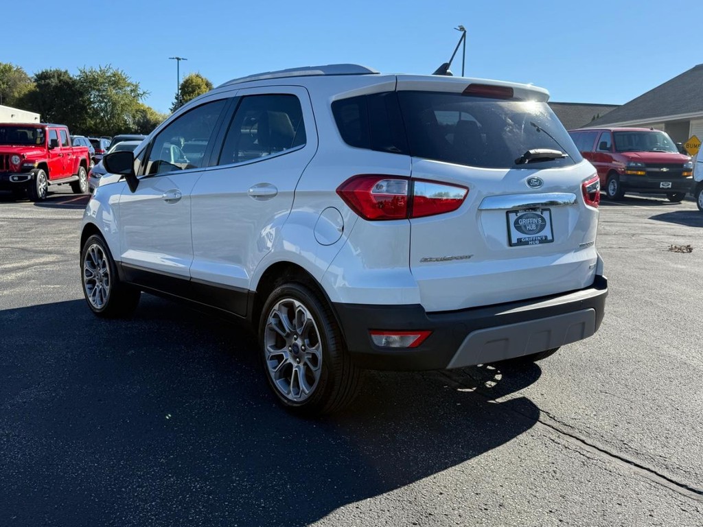 Ford EcoSport Vehicle Full-screen Gallery Image 06