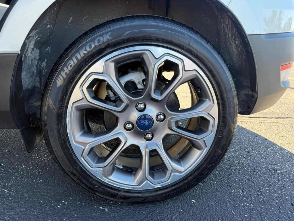 Ford EcoSport Vehicle Full-screen Gallery Image 12