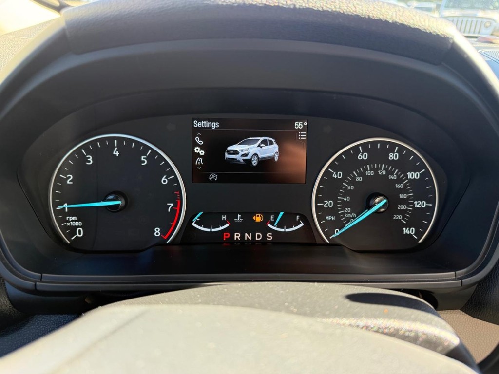 Ford EcoSport Vehicle Full-screen Gallery Image 21