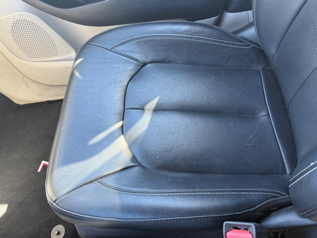 Chrysler Pacifica Vehicle Full-screen Gallery Image 22