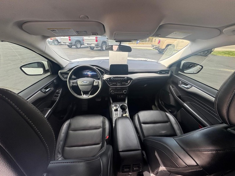 Ford Escape Vehicle Image 07