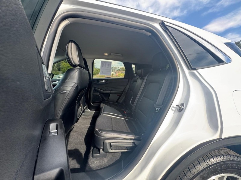 Ford Escape Vehicle Image 09