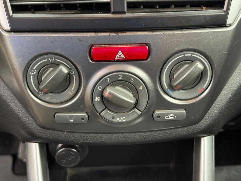 Subaru Forester Vehicle Full-screen Gallery Image 23