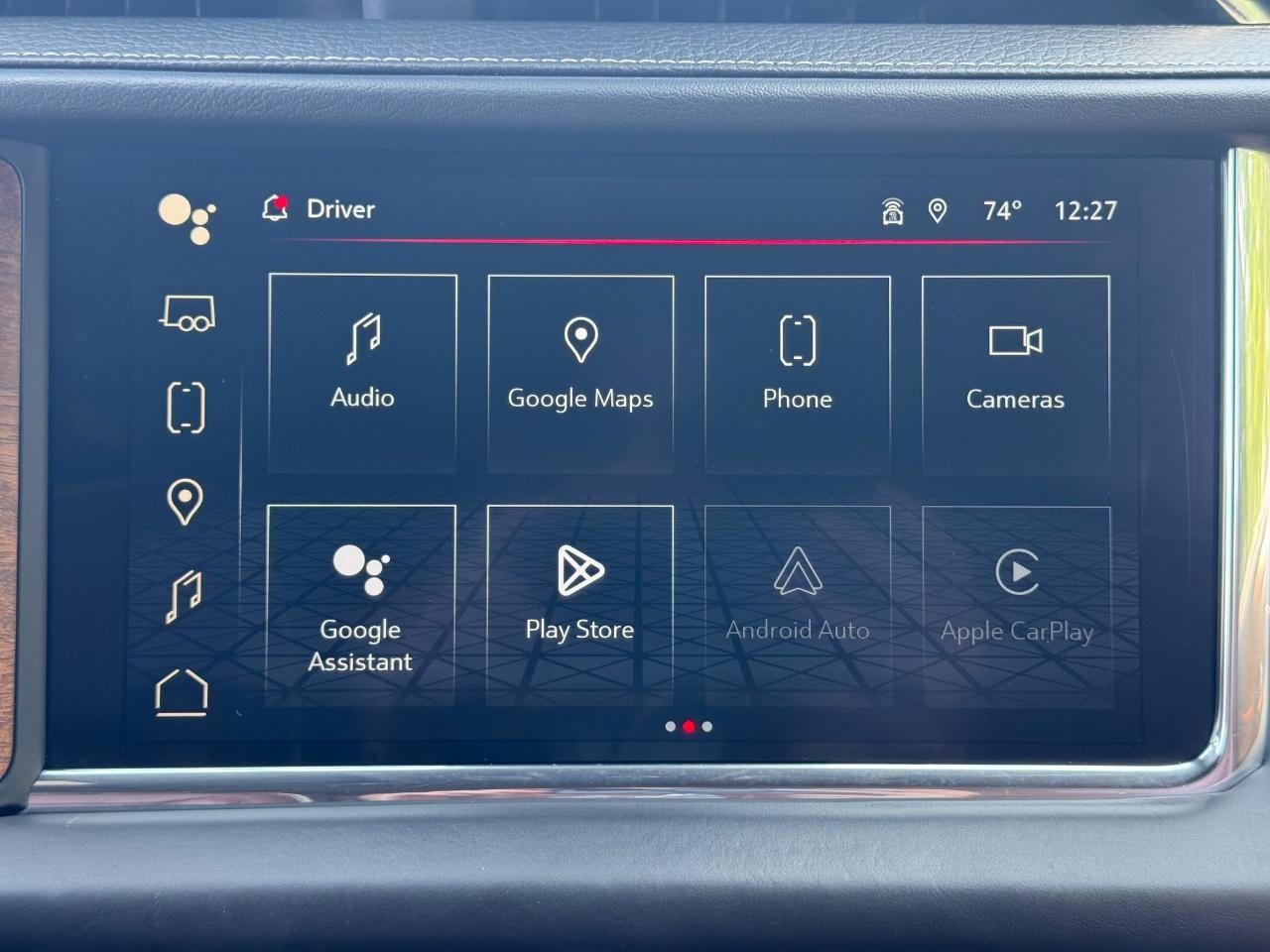 GMC Yukon Vehicle Full-screen Gallery Image 14