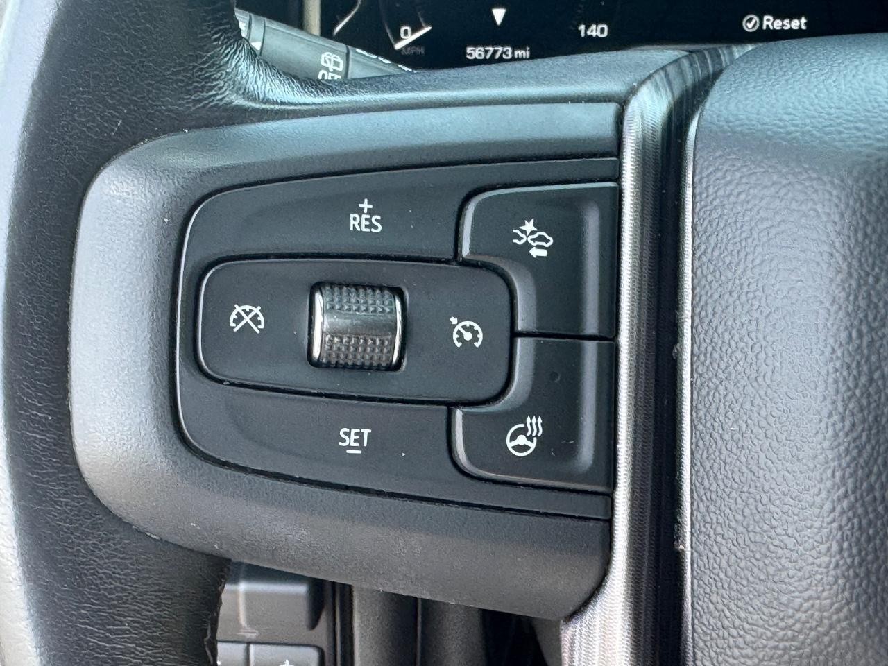 GMC Yukon Vehicle Full-screen Gallery Image 21