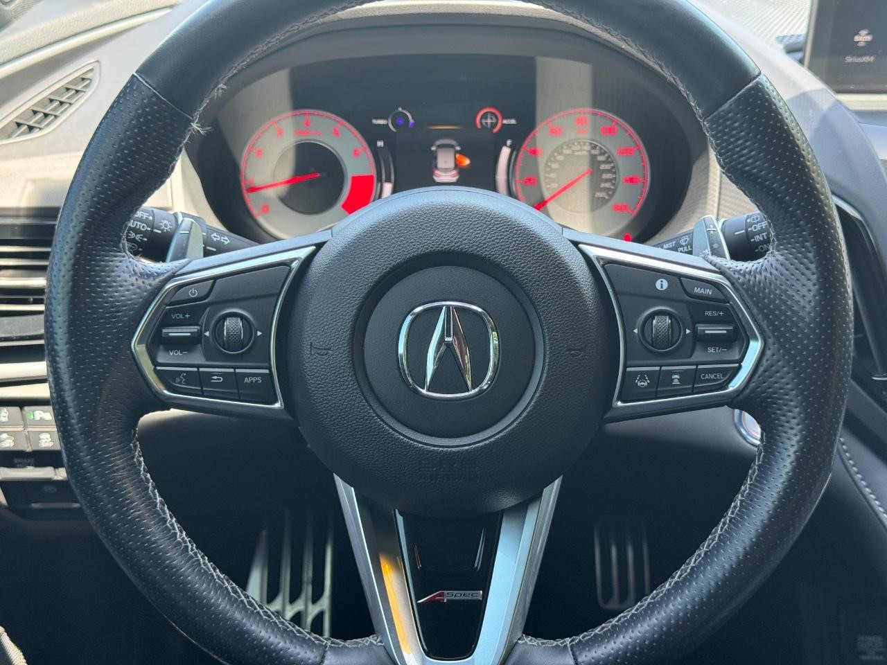 Acura RDX Vehicle Full-screen Gallery Image 12
