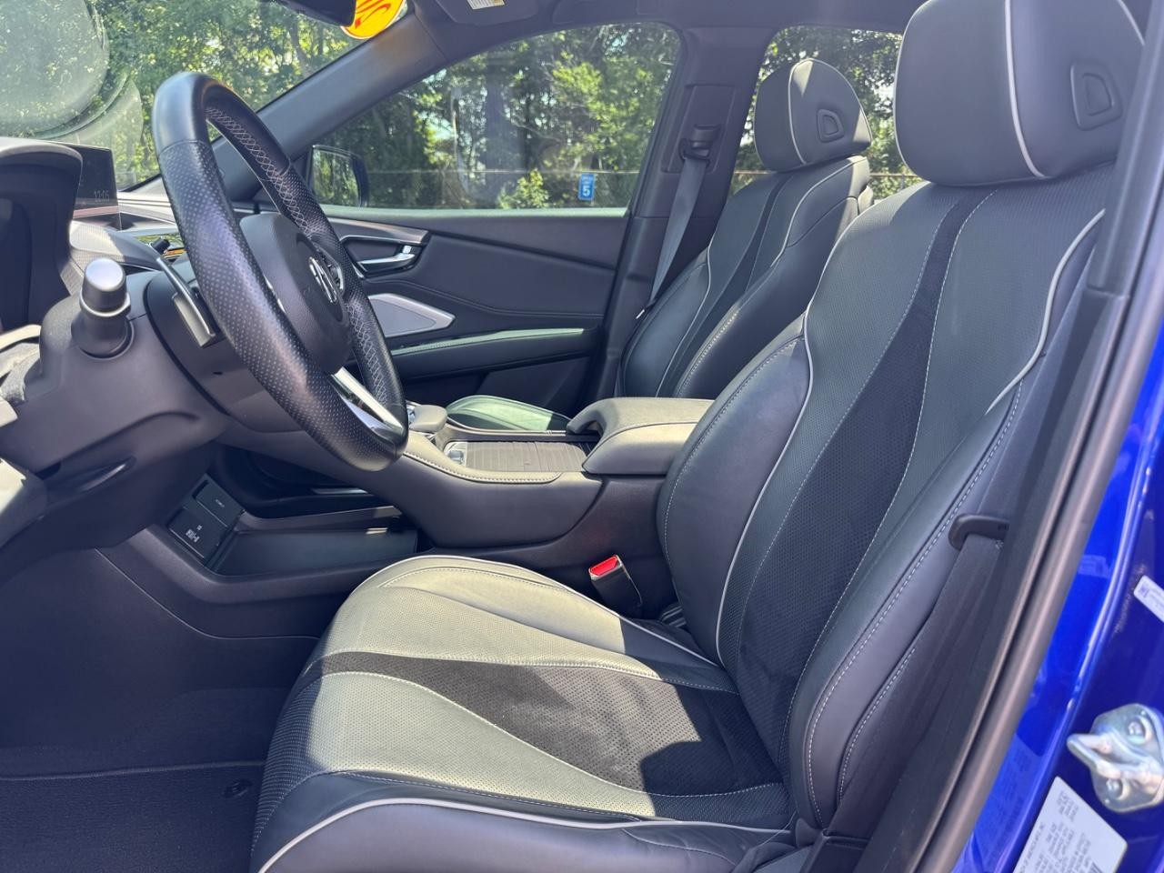 Acura RDX Vehicle Full-screen Gallery Image 18
