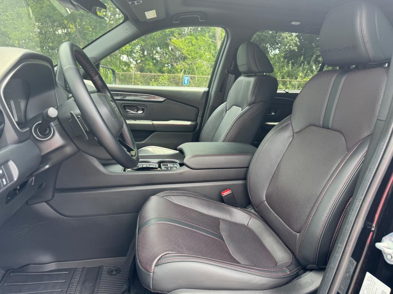 Honda Pilot Vehicle Full-screen Gallery Image 19