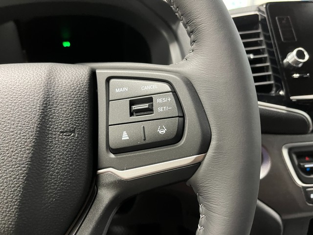 Honda Ridgeline Vehicle Full-screen Gallery Image 16