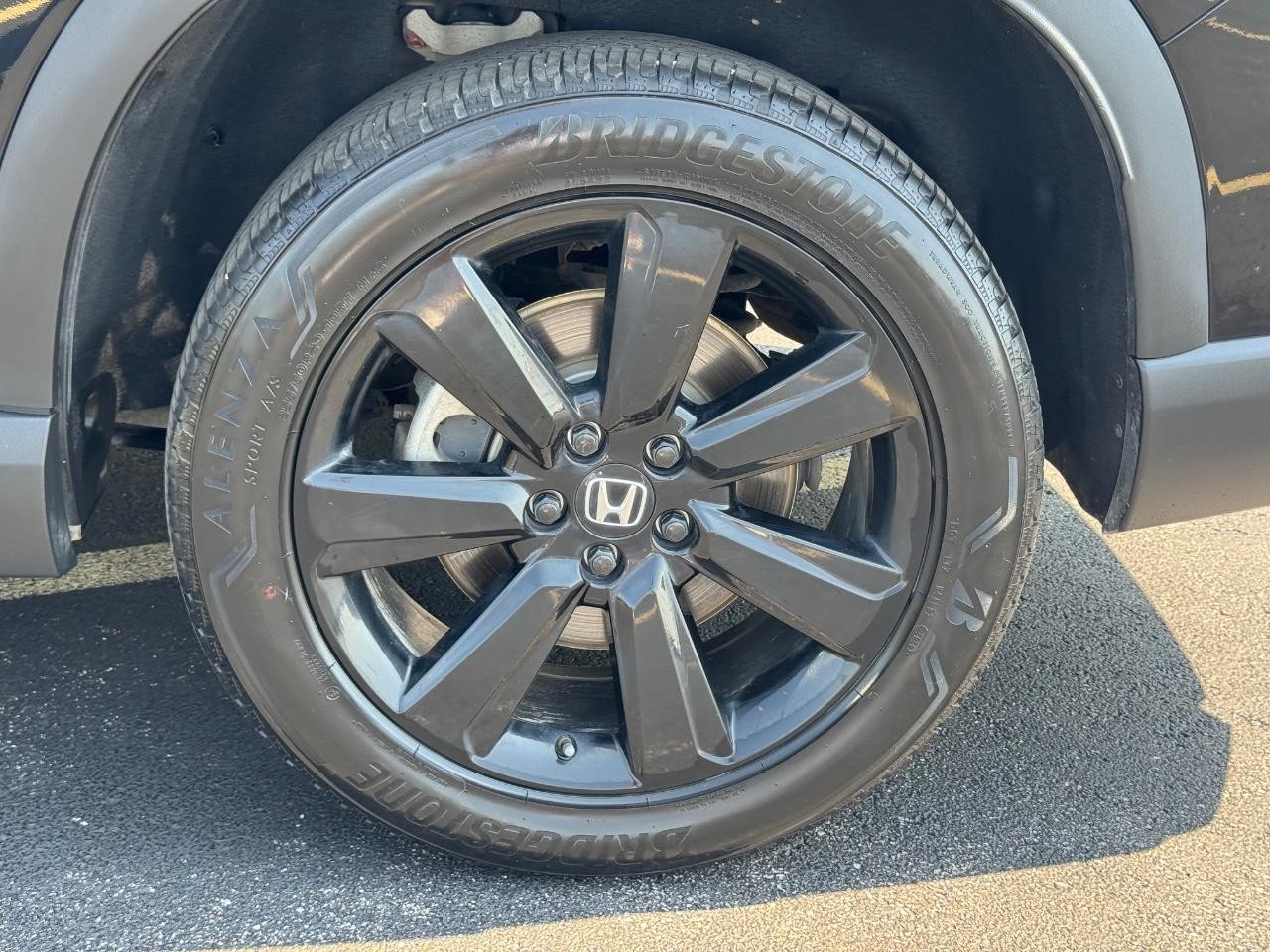 Honda Pilot Vehicle Full-screen Gallery Image 07