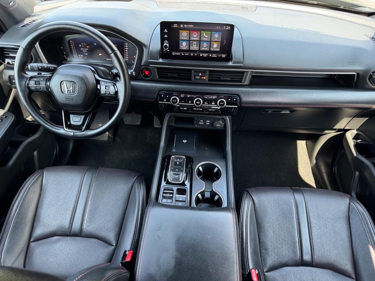 Honda Pilot Vehicle Full-screen Gallery Image 12