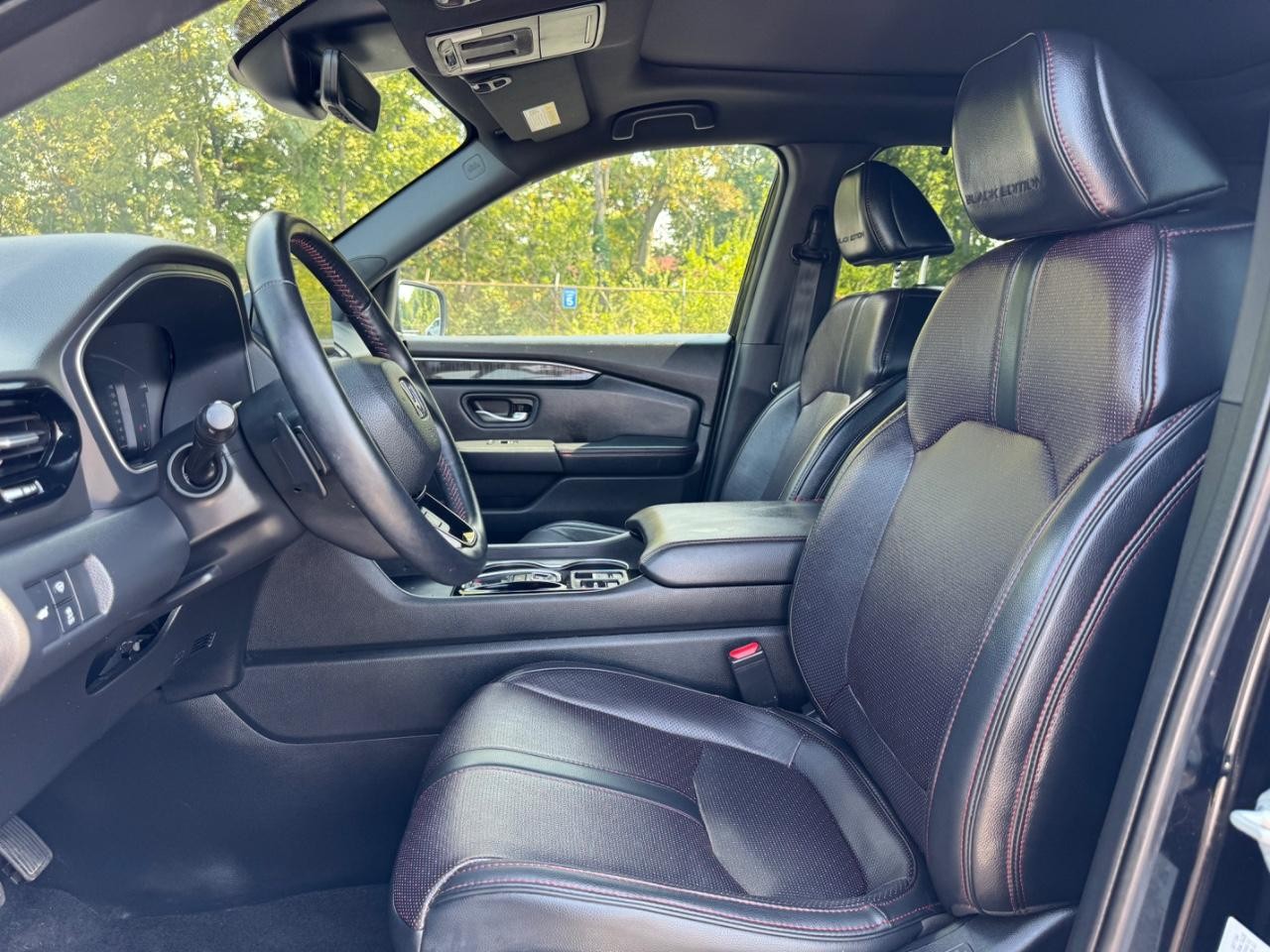 Honda Pilot Vehicle Full-screen Gallery Image 19