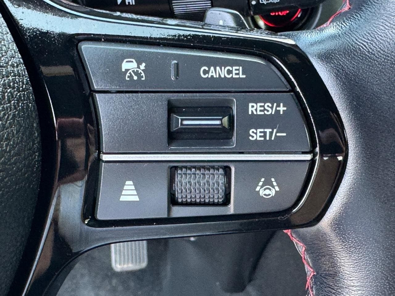 Honda Pilot Vehicle Full-screen Gallery Image 23