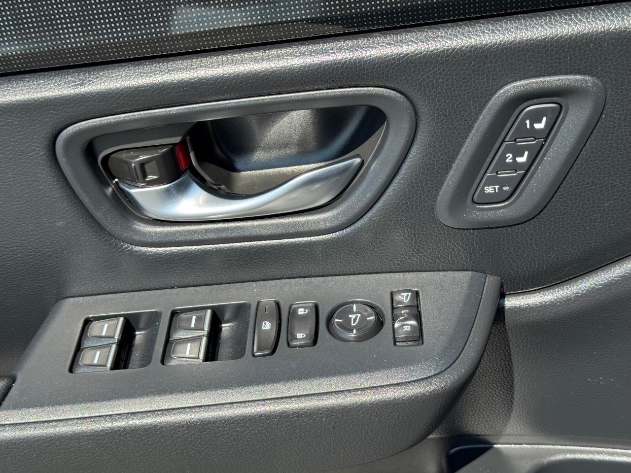 Honda Pilot Vehicle Full-screen Gallery Image 27