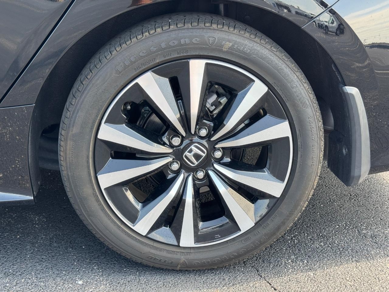 Honda Civic Sedan Vehicle Full-screen Gallery Image 07