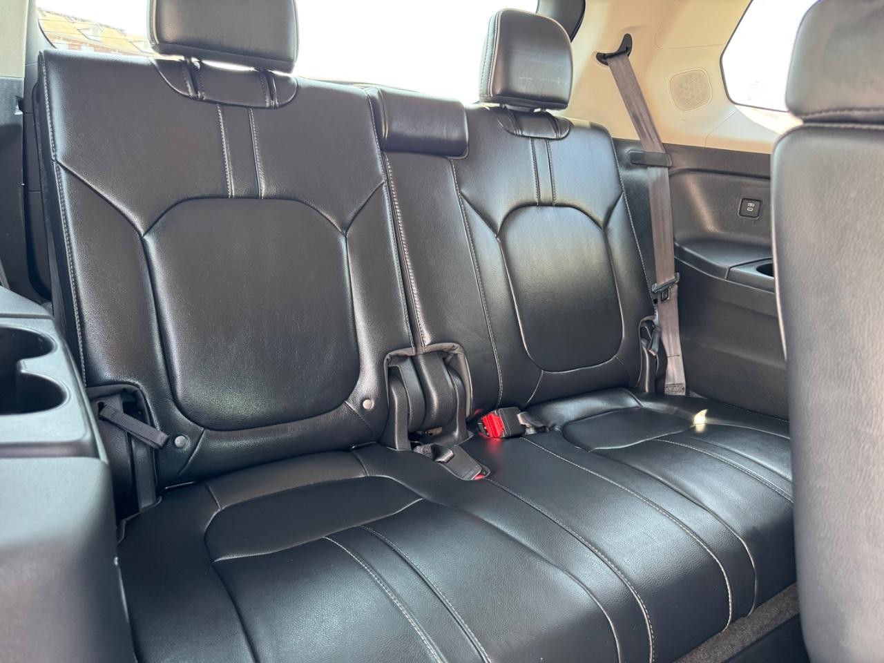 Honda Pilot Vehicle Full-screen Gallery Image 11