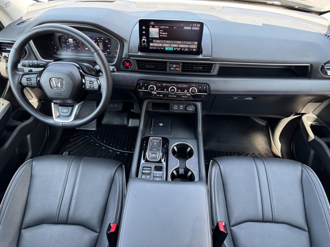 Honda Pilot Vehicle Full-screen Gallery Image 12