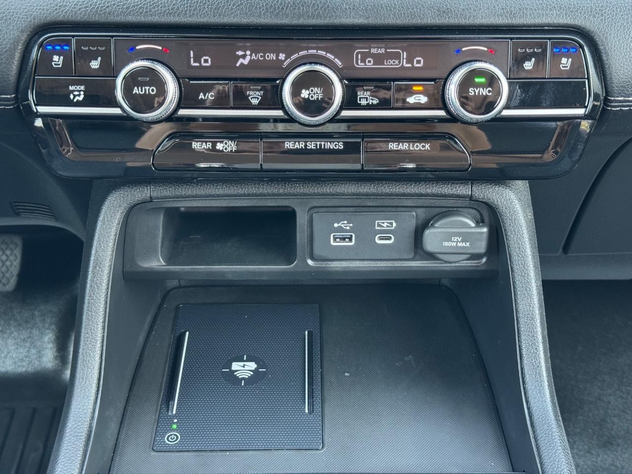 Honda Pilot Vehicle Full-screen Gallery Image 15