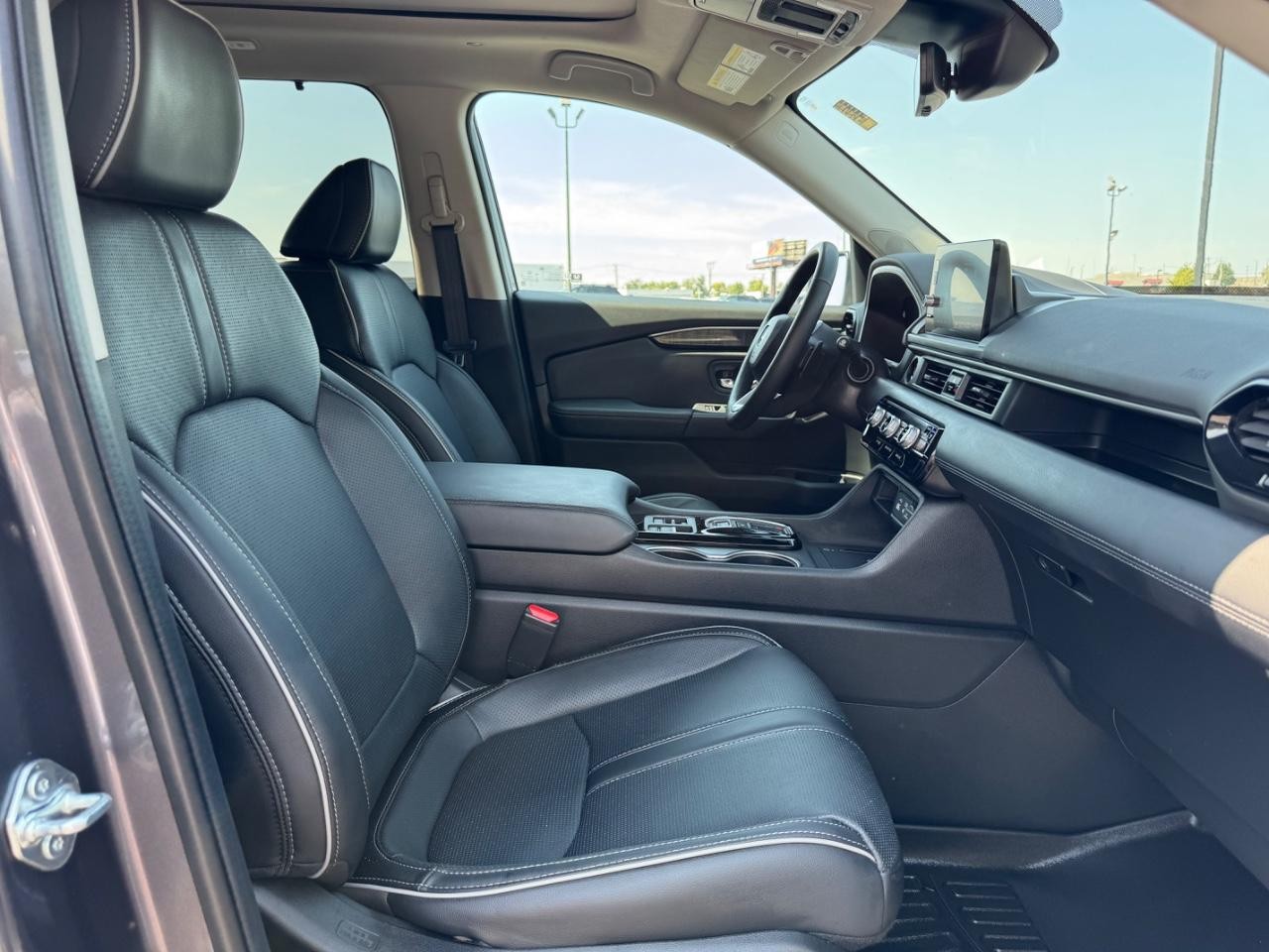 Honda Pilot Vehicle Full-screen Gallery Image 18