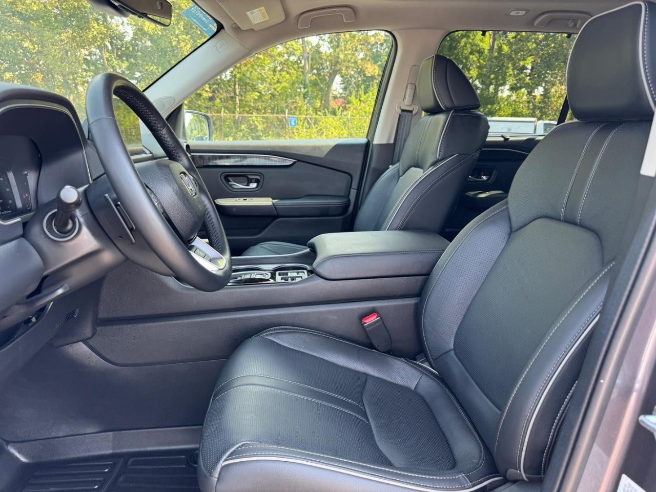 Honda Pilot Vehicle Full-screen Gallery Image 19