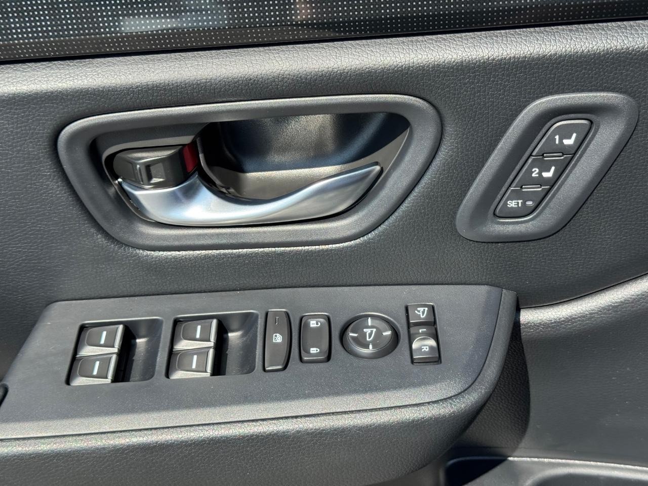 Honda Pilot Vehicle Full-screen Gallery Image 27