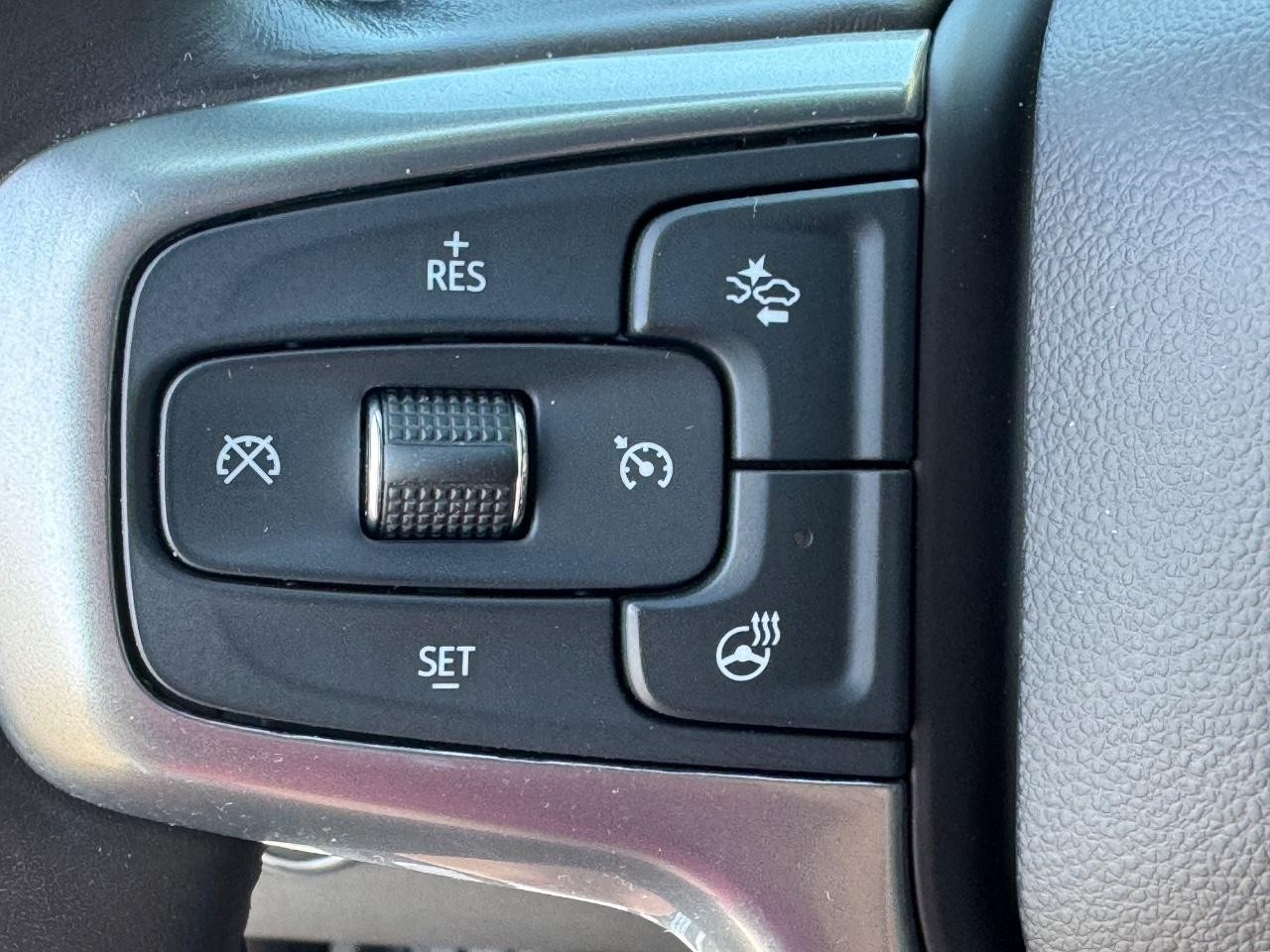 Chevrolet Silverado 1500 Vehicle Full-screen Gallery Image 20