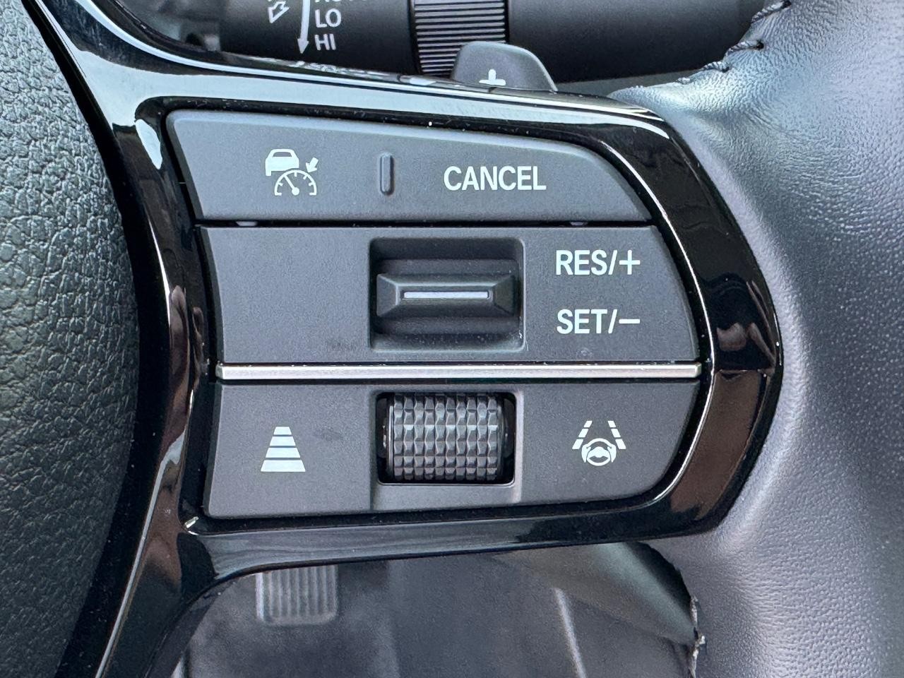 Honda Accord Hybrid Vehicle Full-screen Gallery Image 22