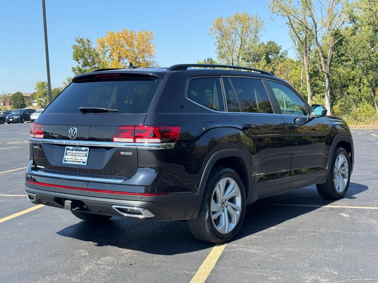 Volkswagen Atlas Vehicle Full-screen Gallery Image 03
